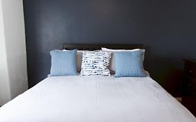 Pass The Keys Cozy Two Bed Flat Near Glasgow Airport & Paisley